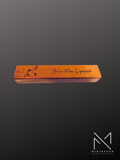 Caixa com caneta escura#CCE01
