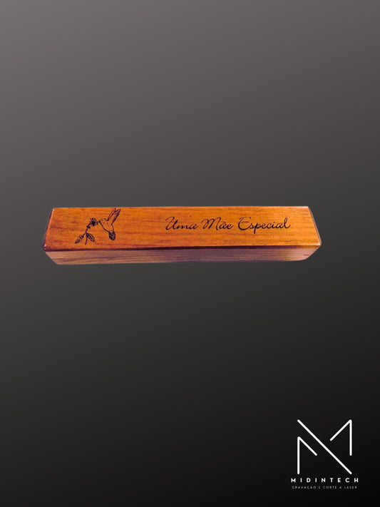 Caixa com caneta escura#CCE01